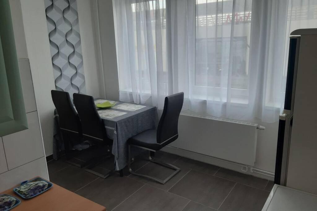 Prague Apartment In Most Near Golf Club, Aqua-Hipo-Autodrom In Мост Екстериор снимка