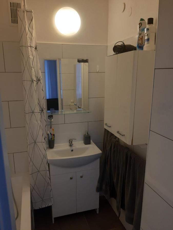Prague Apartment In Most Near Golf Club, Aqua-Hipo-Autodrom In Мост Екстериор снимка